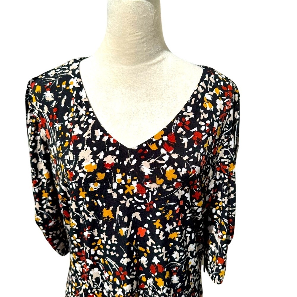 R & K. Multicolored‎ Dress, Size 14. Zipper Closure. V-Neck.